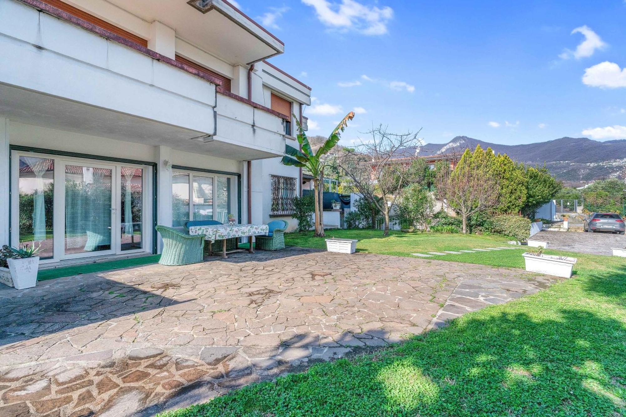 Ampia Dimora A Salo Con Parcheggio E Giardino Apartment Bagian luar foto